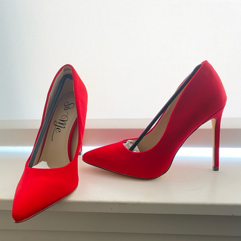 Red shoes - Picture 2 of 3